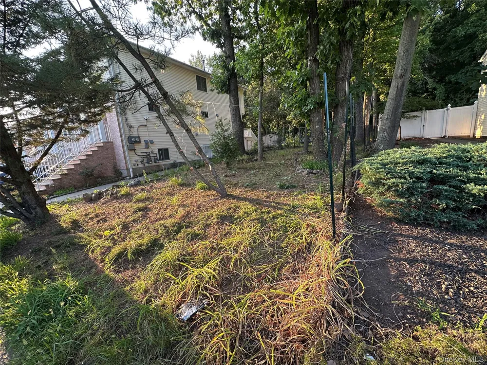 55 Quail Lane Staten Island, NY 10309