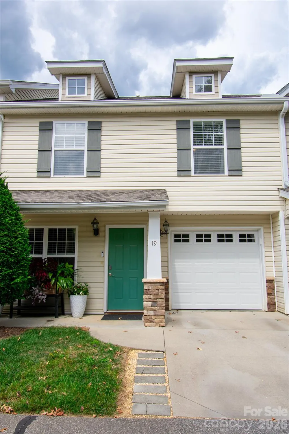 19 Singleton Lane Fletcher, NC 28732