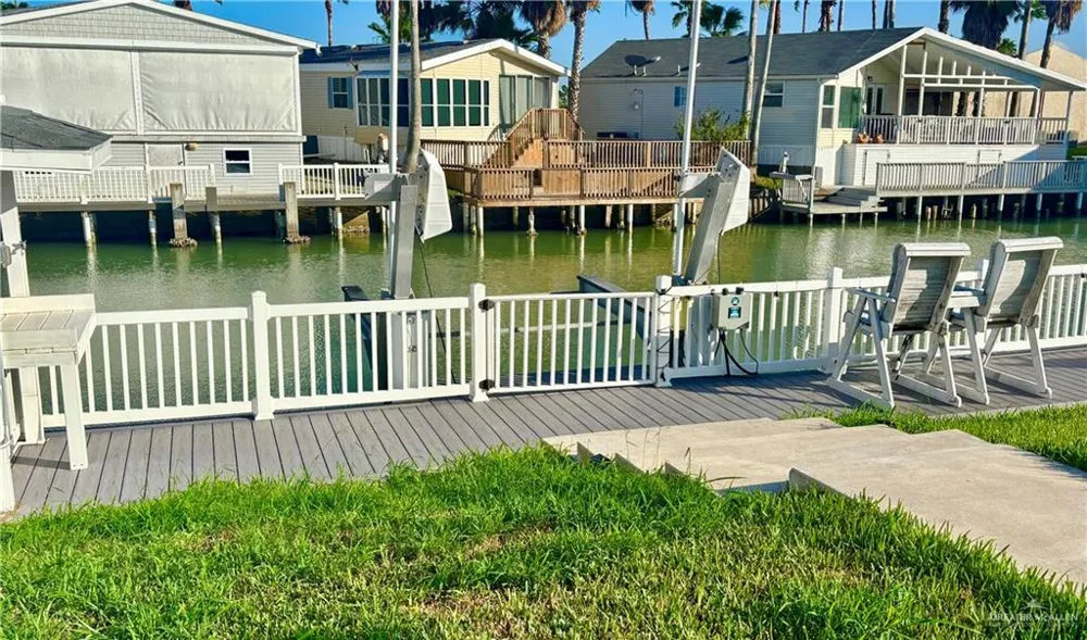 142 E Bonnet Circle Port Isabel, TX 78578