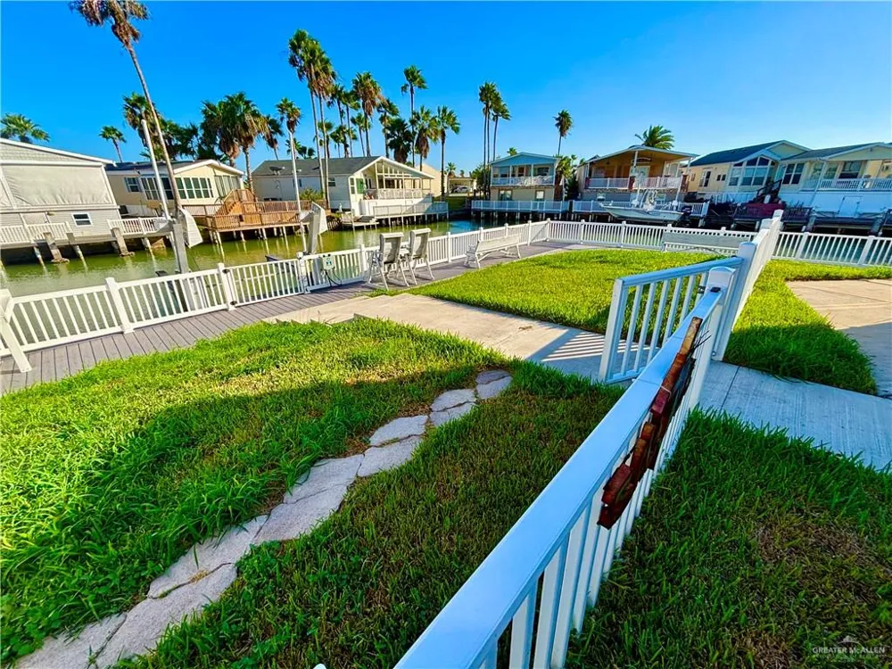 142 E Bonnet Circle Port Isabel, TX 78578