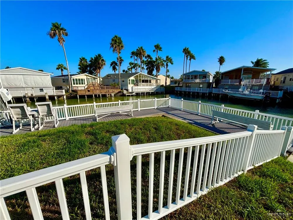 142 E Bonnet Circle Port Isabel, TX 78578