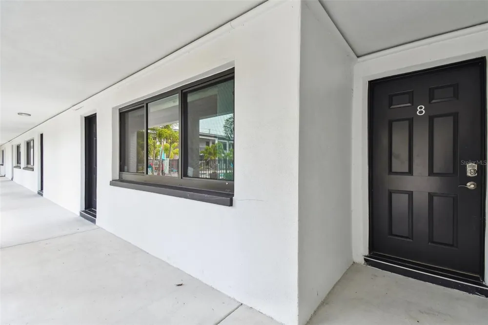 2942 W BAY DRIVE #8 Belleair Bluffs, FL 33770
