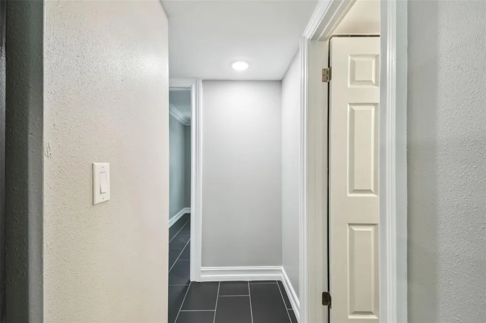 2942 W BAY DRIVE #8 Belleair Bluffs, FL 33770