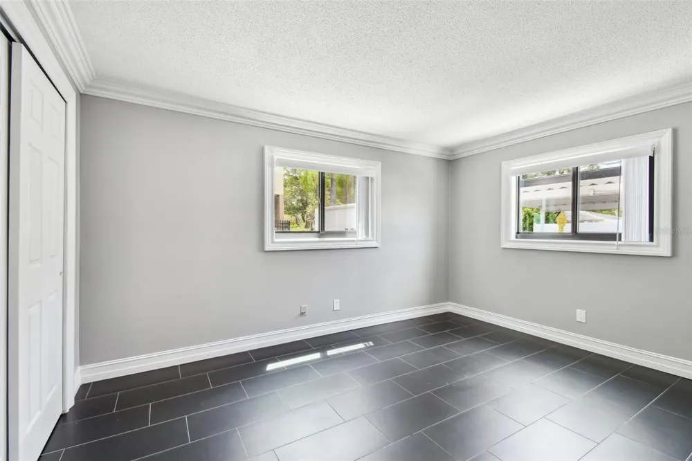 2942 W BAY DRIVE #8 Belleair Bluffs, FL 33770