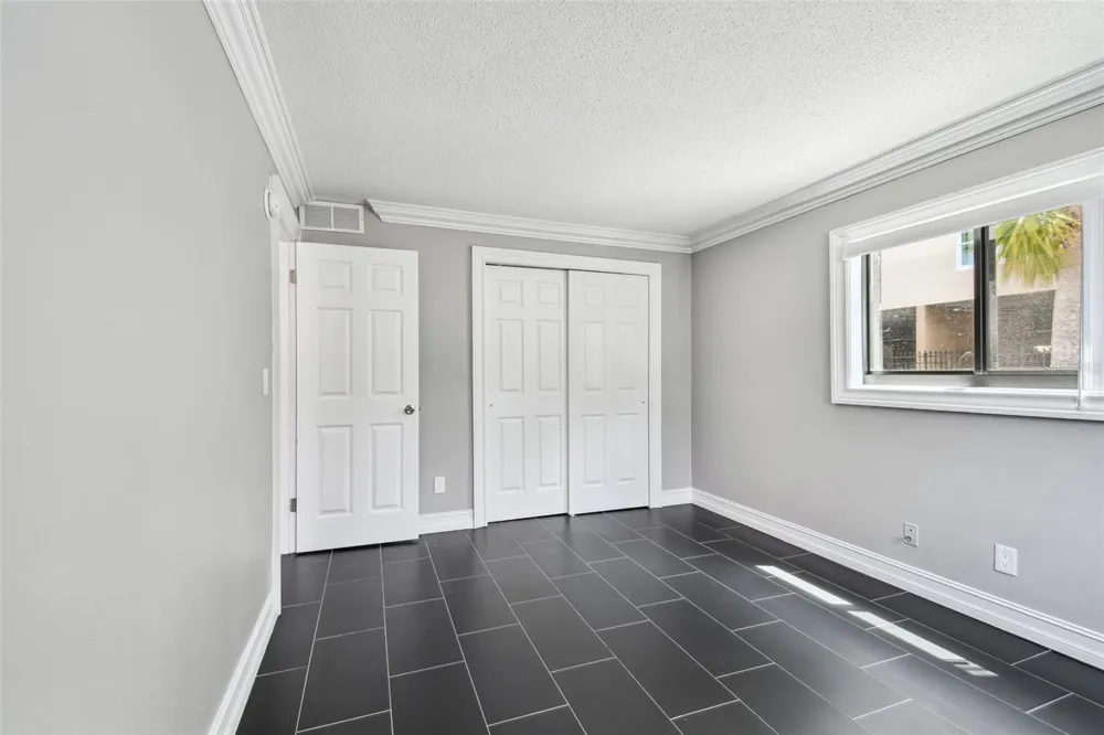 2942 W BAY DRIVE #8 Belleair Bluffs, FL 33770