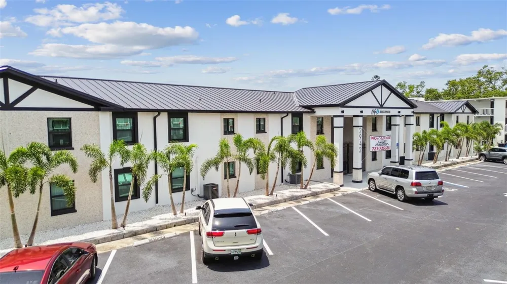 2942 W BAY DRIVE #8 Belleair Bluffs, FL 33770