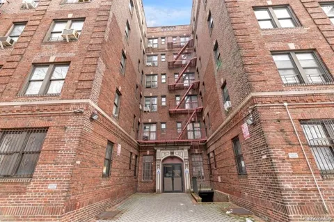 4333 48th Street #3B