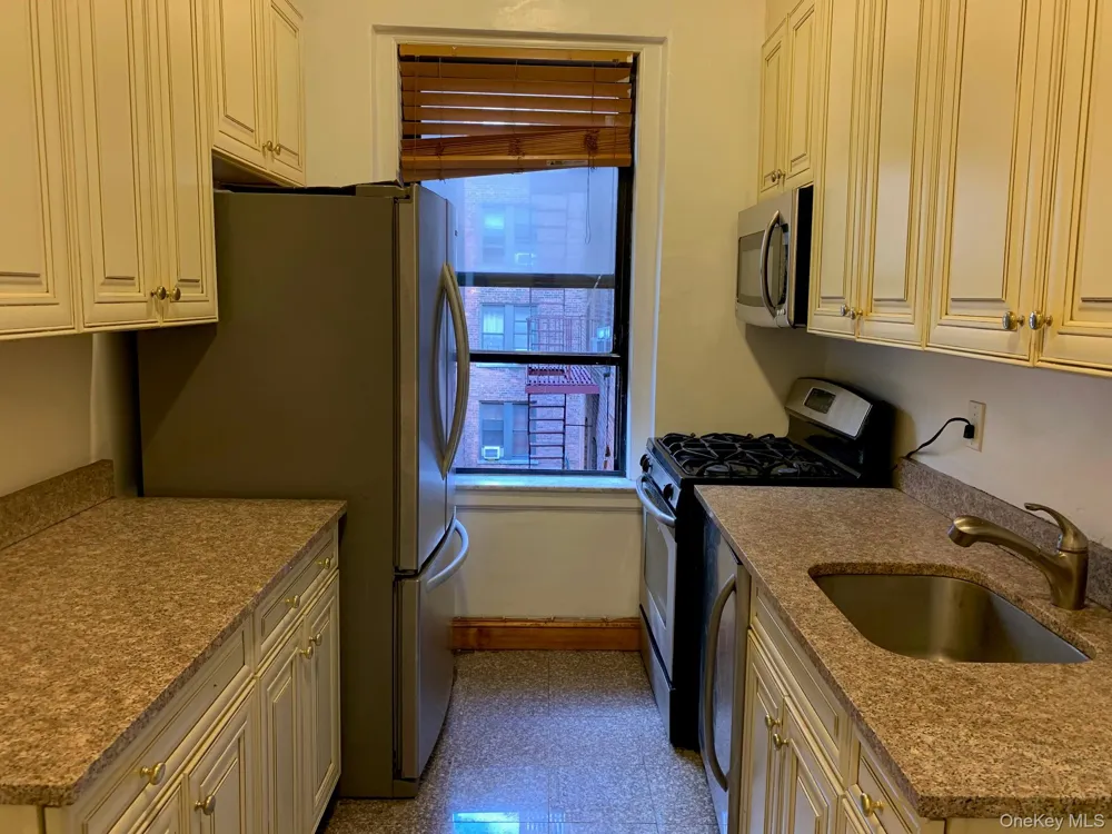 4333 48th Street #3C Sunnyside, NY 11104