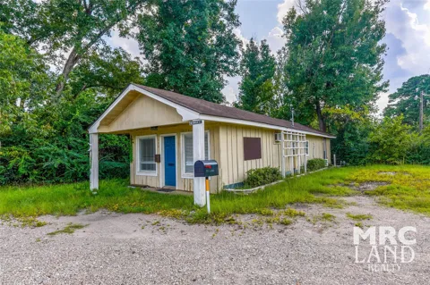 102 S Wheeler Ave