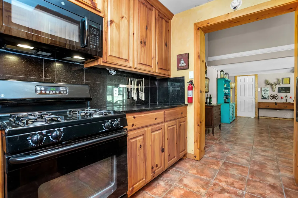 649 An County Road 1215 Grapeland, TX 75844