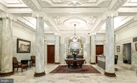 700 WASHINGTON PLACE #2D