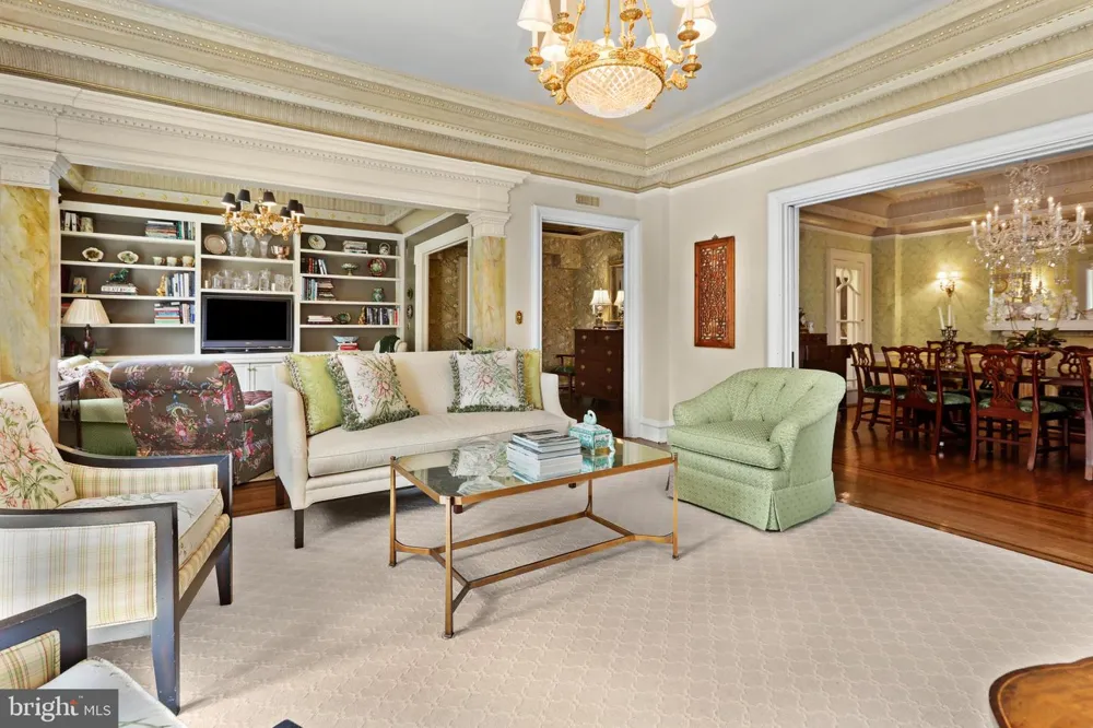 700 WASHINGTON PLACE #2D Baltimore, MD 21201