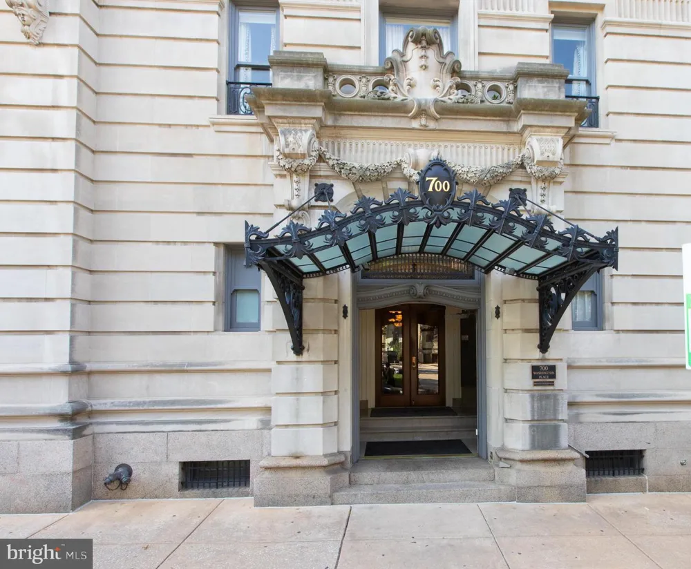 700 WASHINGTON PLACE #2D Baltimore, MD 21201