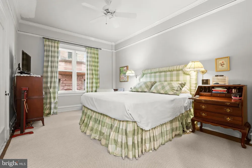 700 WASHINGTON PLACE #2D Baltimore, MD 21201