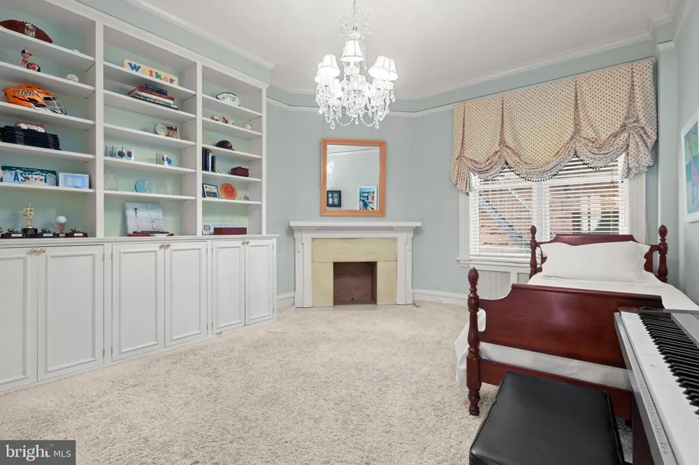 700 WASHINGTON PLACE #2D Baltimore, MD 21201