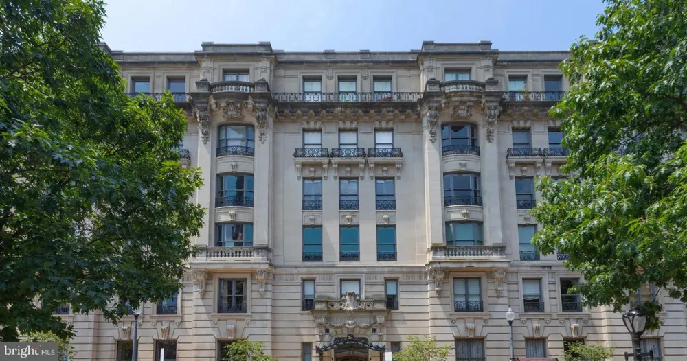 700 WASHINGTON PLACE #2D Baltimore, MD 21201