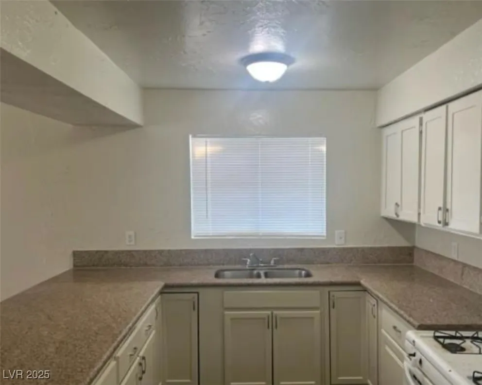 3630 Three Bars Court Las Vegas, NV 89115