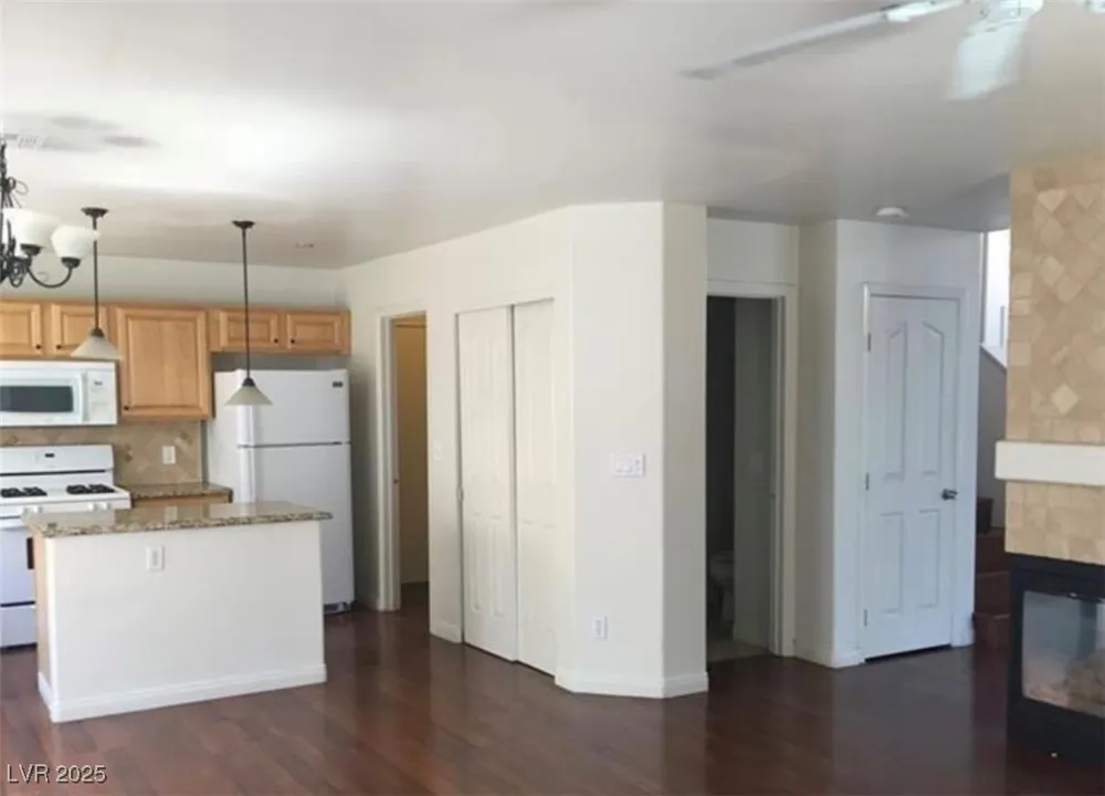 9076 Quarrystone Way Las Vegas, NV 89123