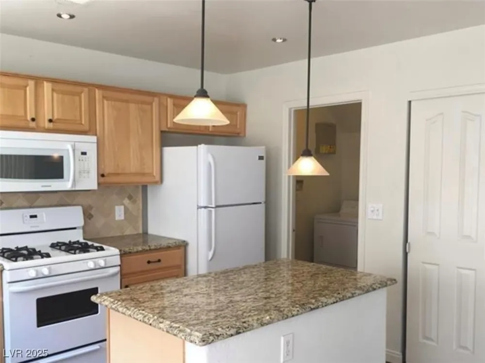 9076 Quarrystone Way Las Vegas, NV 89123
