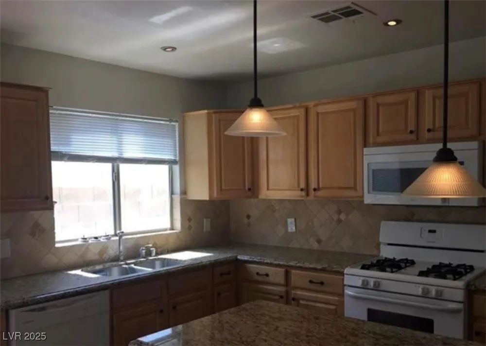 9076 Quarrystone Way Las Vegas, NV 89123