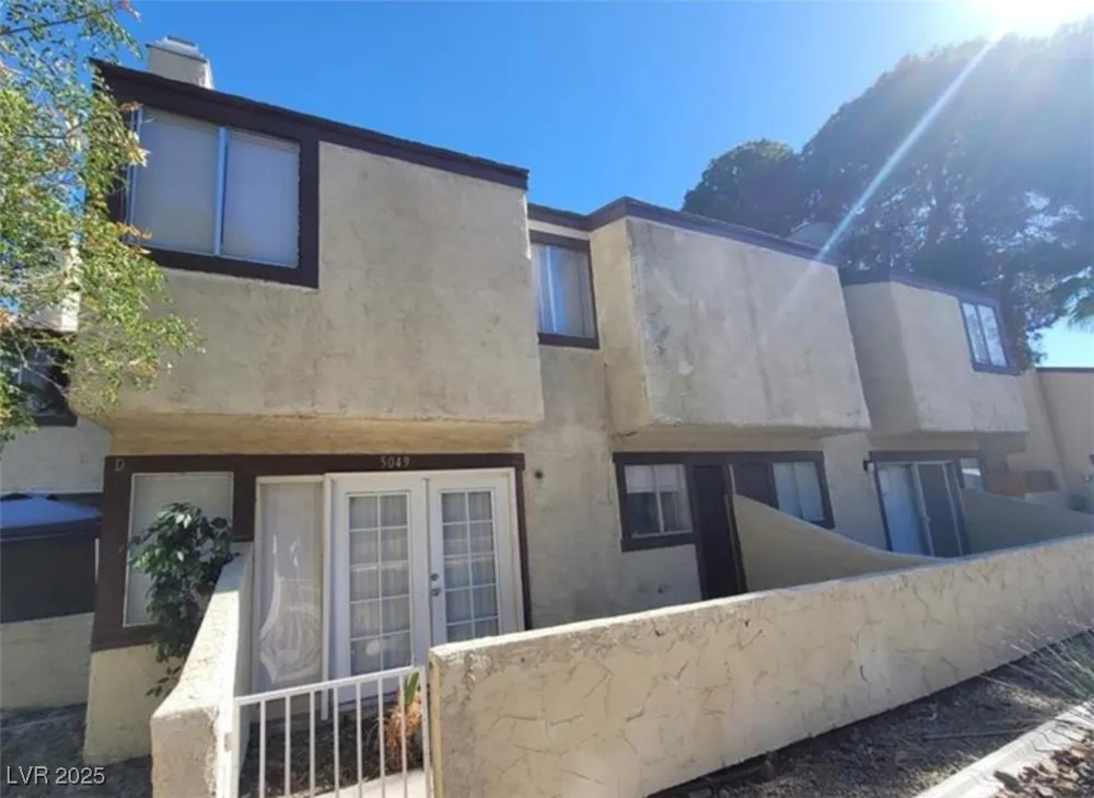 5049 Spencer Street #D Las Vegas, NV 89119