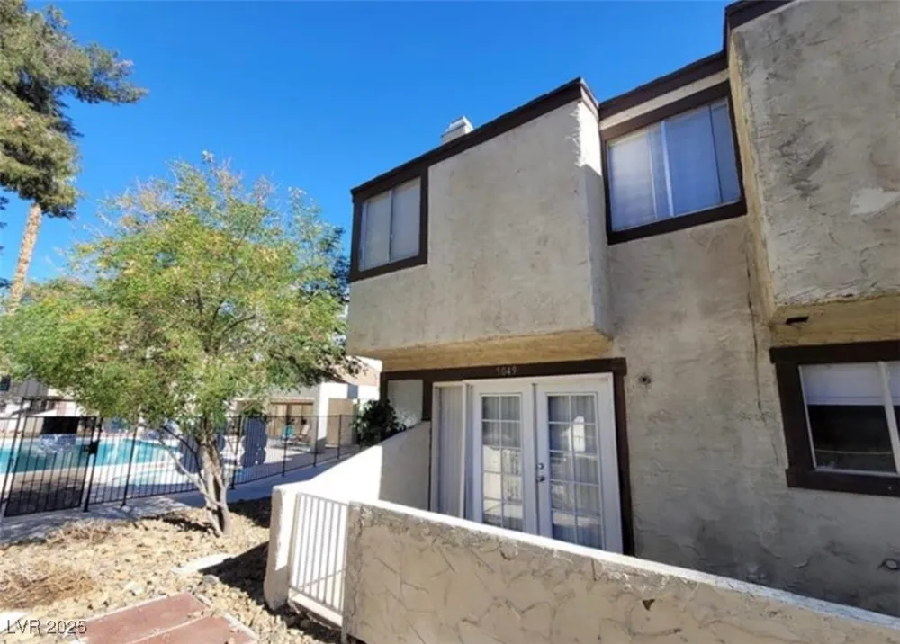 5049 Spencer Street #D Las Vegas, NV 89119
