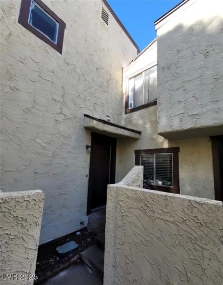 5049 Spencer Street #D Las Vegas, NV 89119