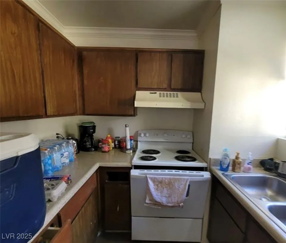 5049 Spencer Street #D Las Vegas, NV 89119