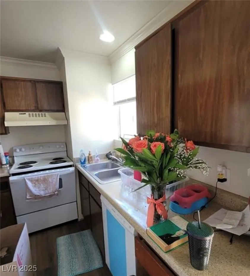 5049 Spencer Street #D Las Vegas, NV 89119