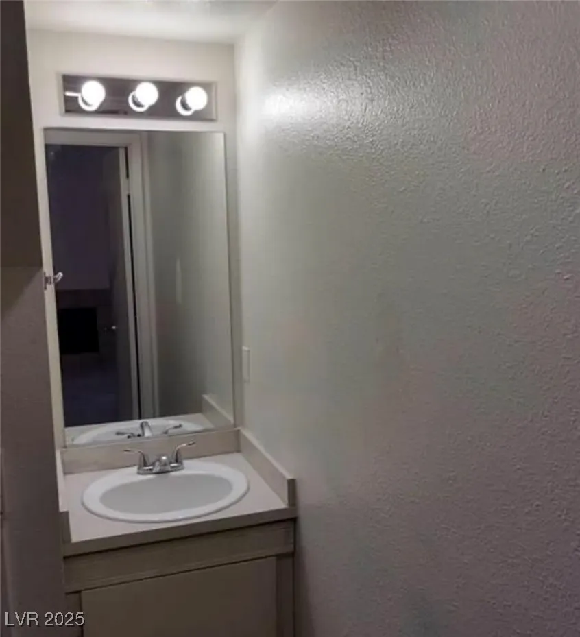 5049 Spencer Street #D Las Vegas, NV 89119
