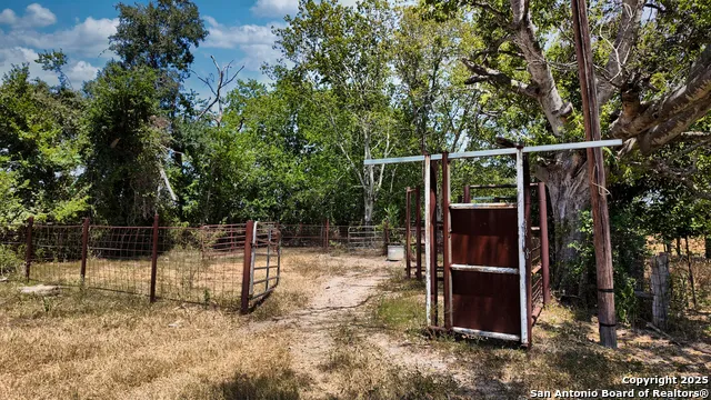 000 State Hwy 80 S Luling, TX 78648