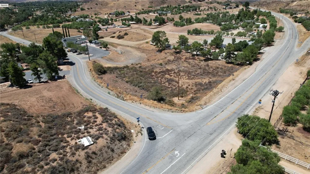 Corner Sierra Hwy & Agua Dulce Agua Dulce, CA 91390