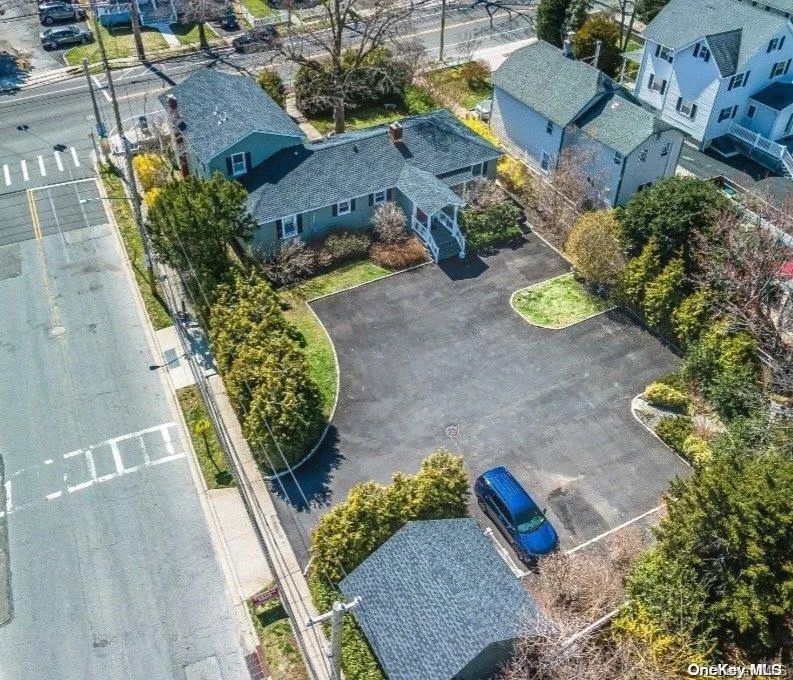188 W Main Street Oyster Bay, NY 11771