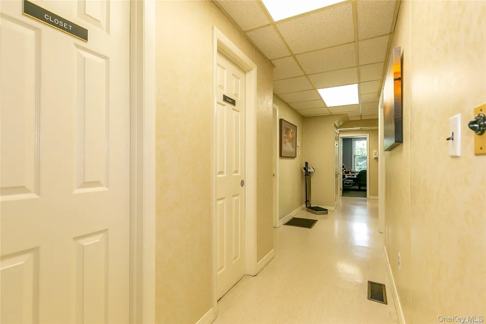 188 W Main Street Oyster Bay, NY 11771