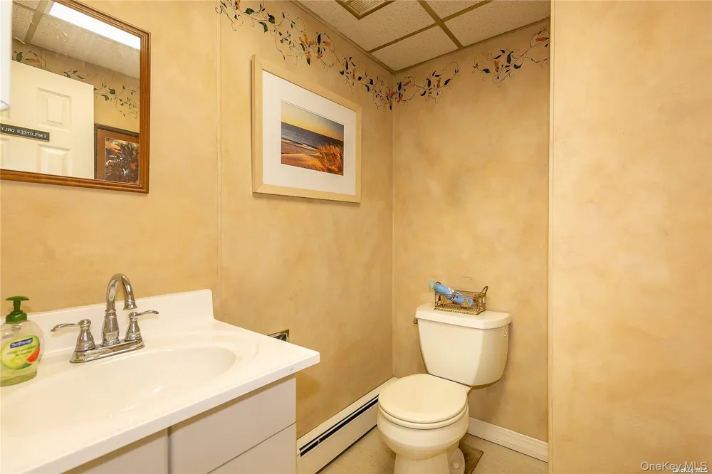 188 W Main Street Oyster Bay, NY 11771