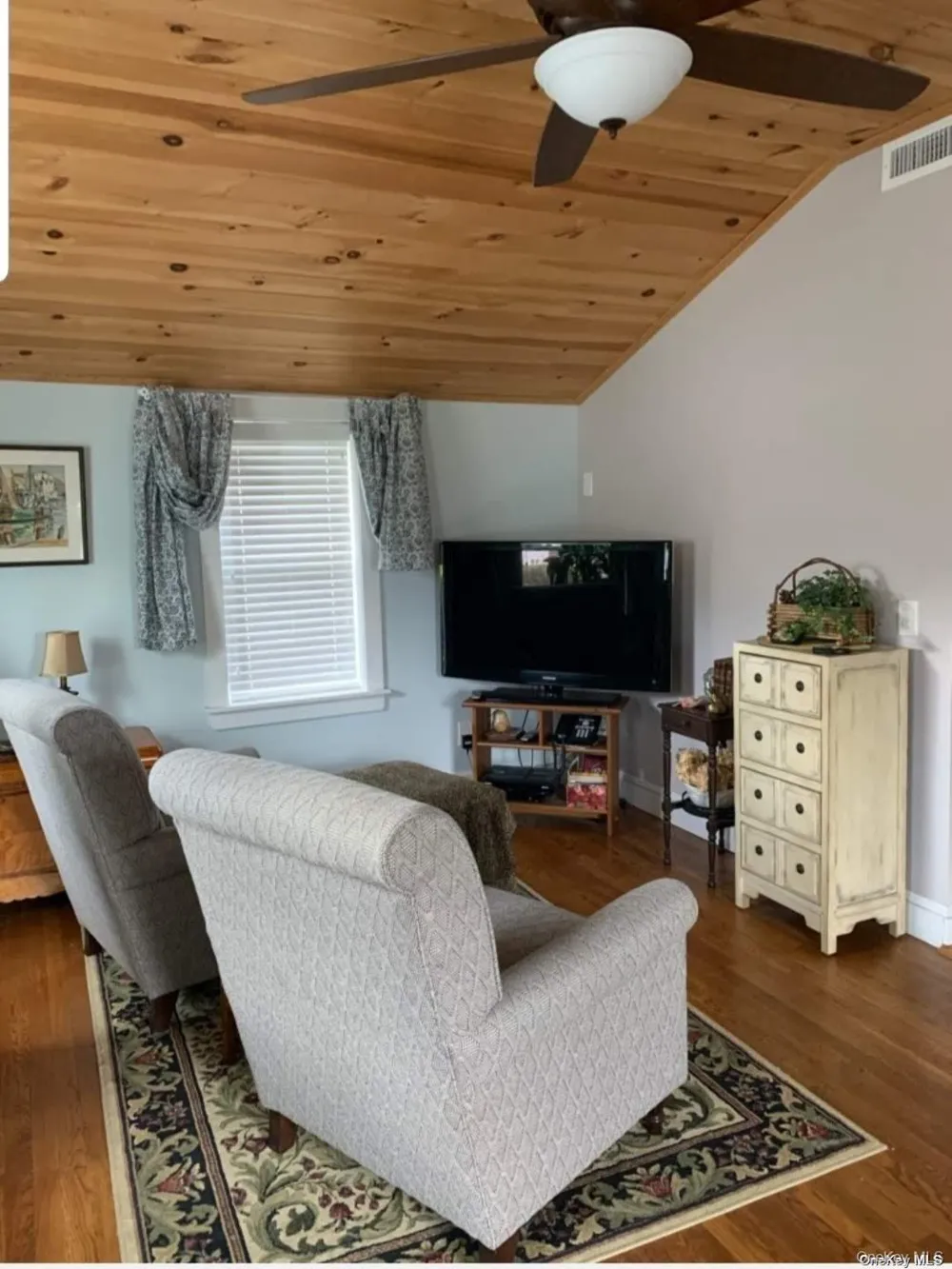 188 W Main Street Oyster Bay, NY 11771