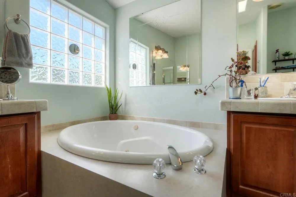18218 Paradise Mountain Rd Spc 80 #Lot 80 Valley Center, CA 92082