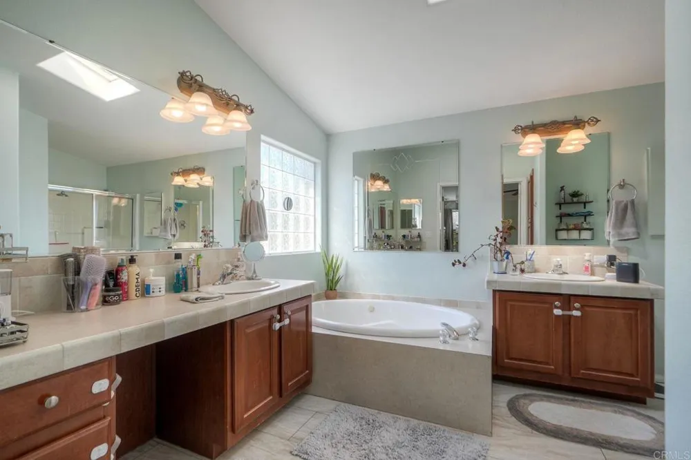 18218 Paradise Mountain Rd Spc 80 #Lot 80 Valley Center, CA 92082