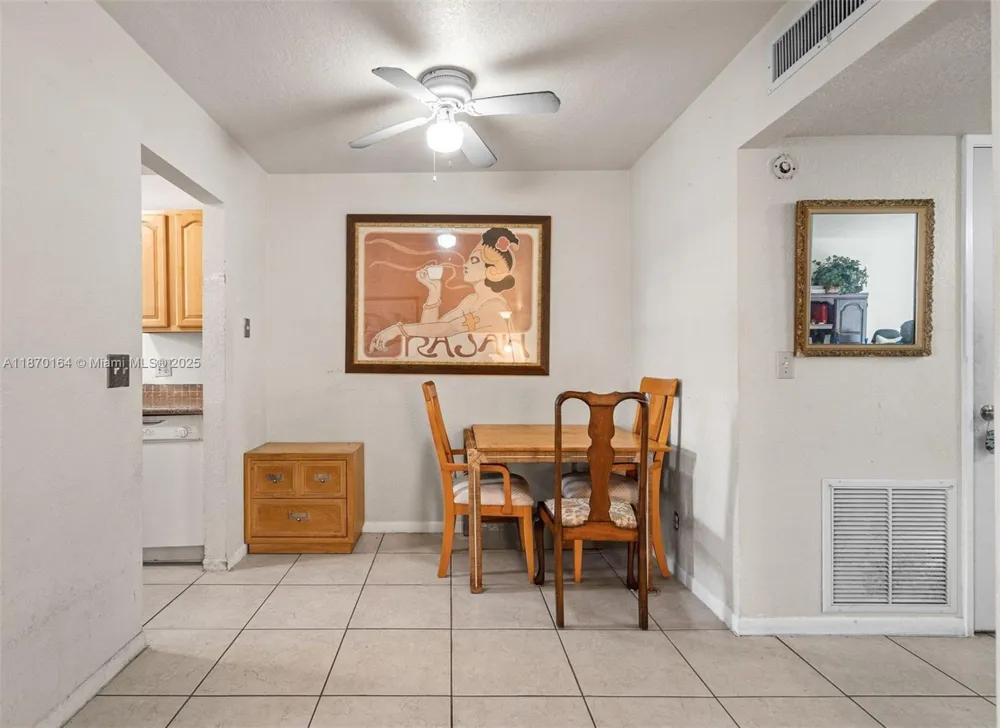 200 Croton Ave #104 Lantana, FL 33462