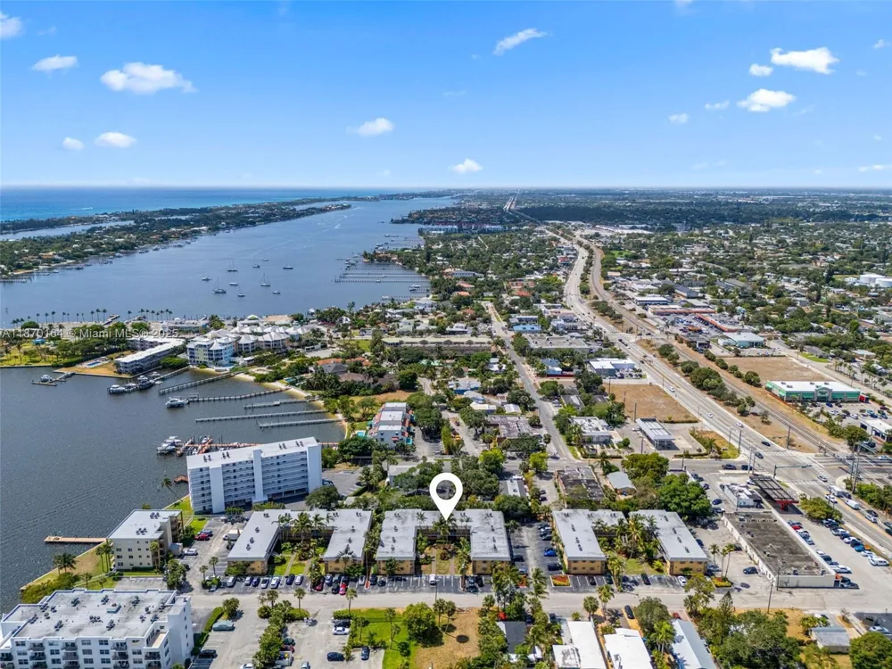 200 Croton Ave #104 Lantana, FL 33462