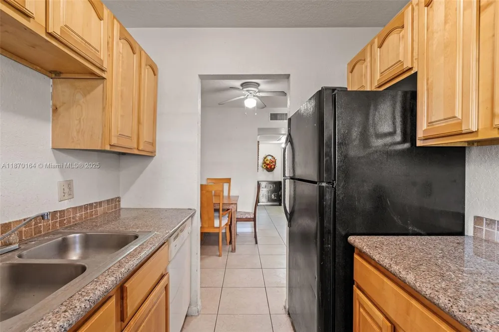 200 Croton Ave #104 Lantana, FL 33462