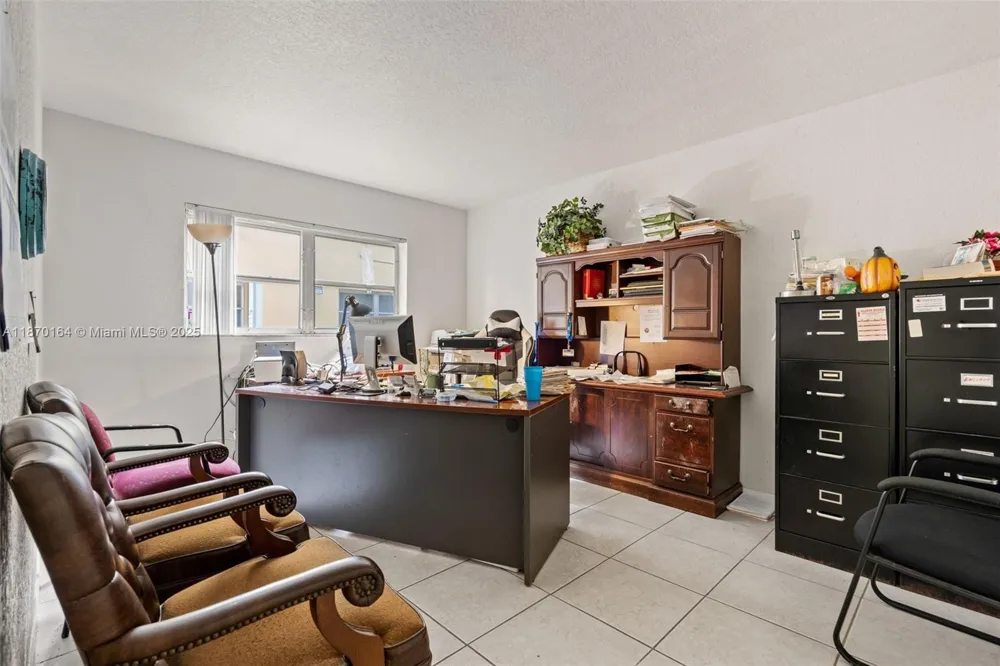 200 Croton Ave #104 Lantana, FL 33462