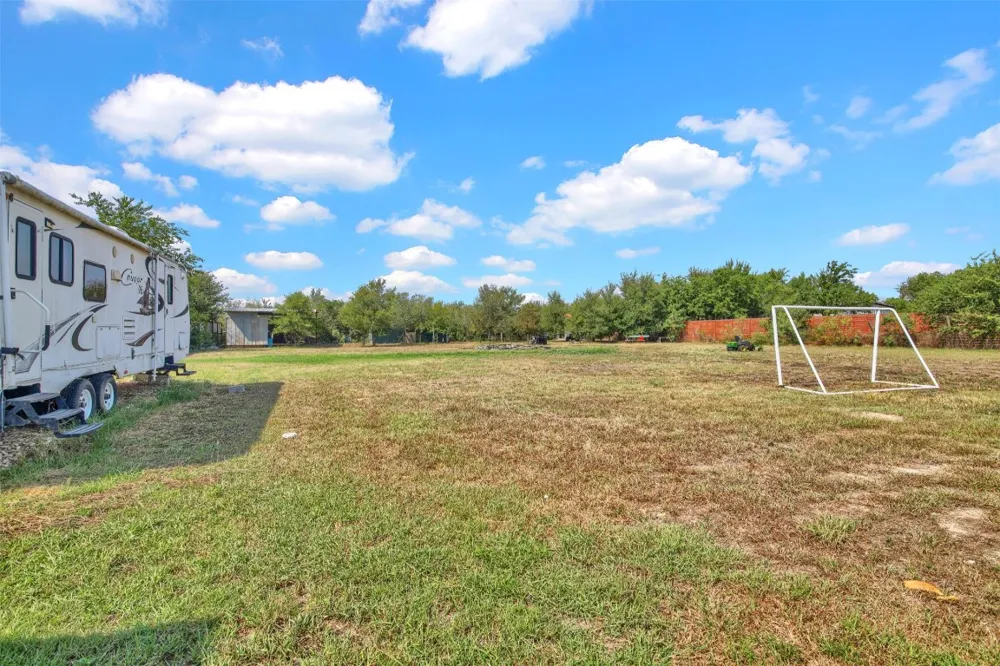 120 Rio Vista Ranch Road Del Valle, TX 78617