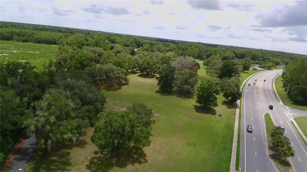 24206 DOC KARELAS DRIVE Newberry, FL 32669