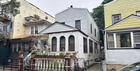 400 E 49th Street