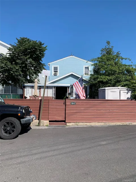124 Edgewater Park #124 D