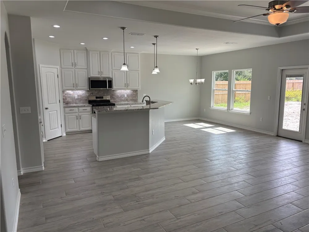 2534 Hewlett Ingleside, TX 78362