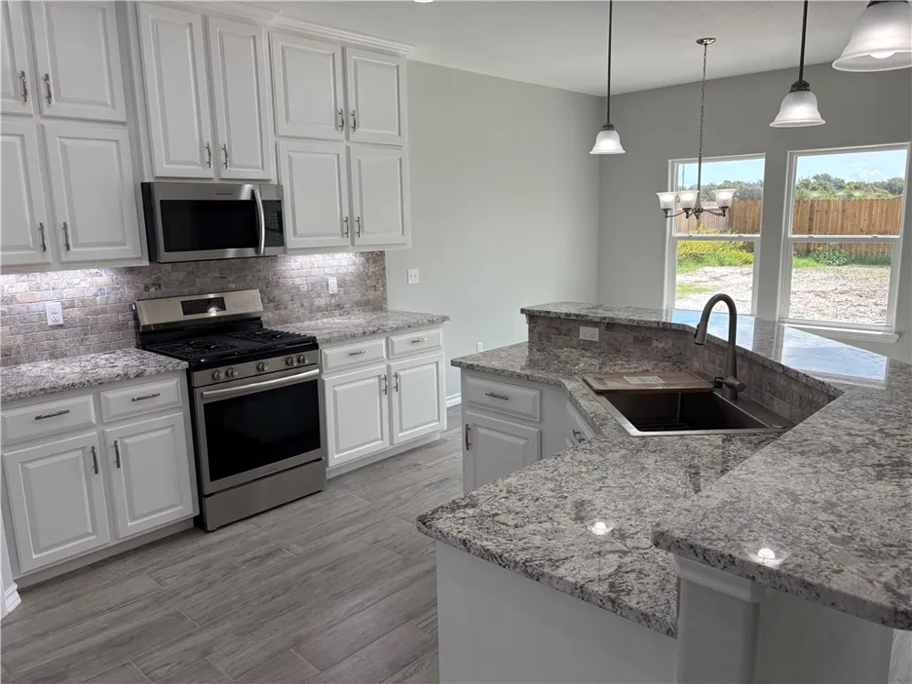 2534 Hewlett Ingleside, TX 78362