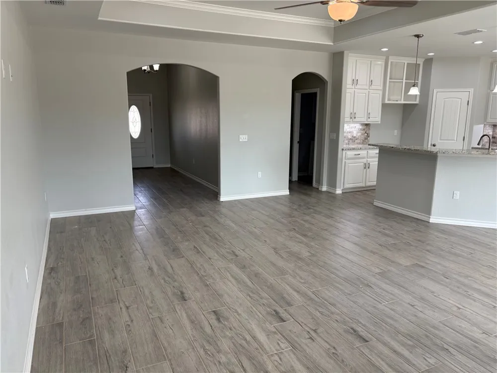2534 Hewlett Ingleside, TX 78362