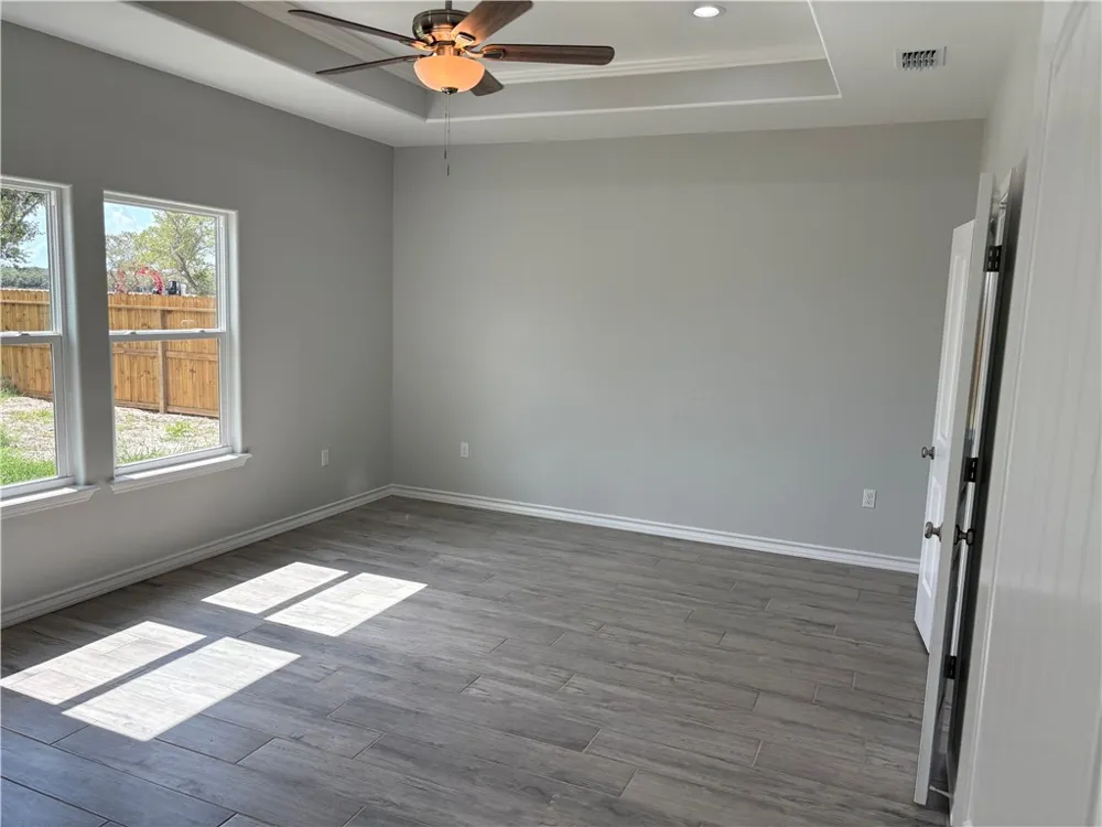 2534 Hewlett Ingleside, TX 78362